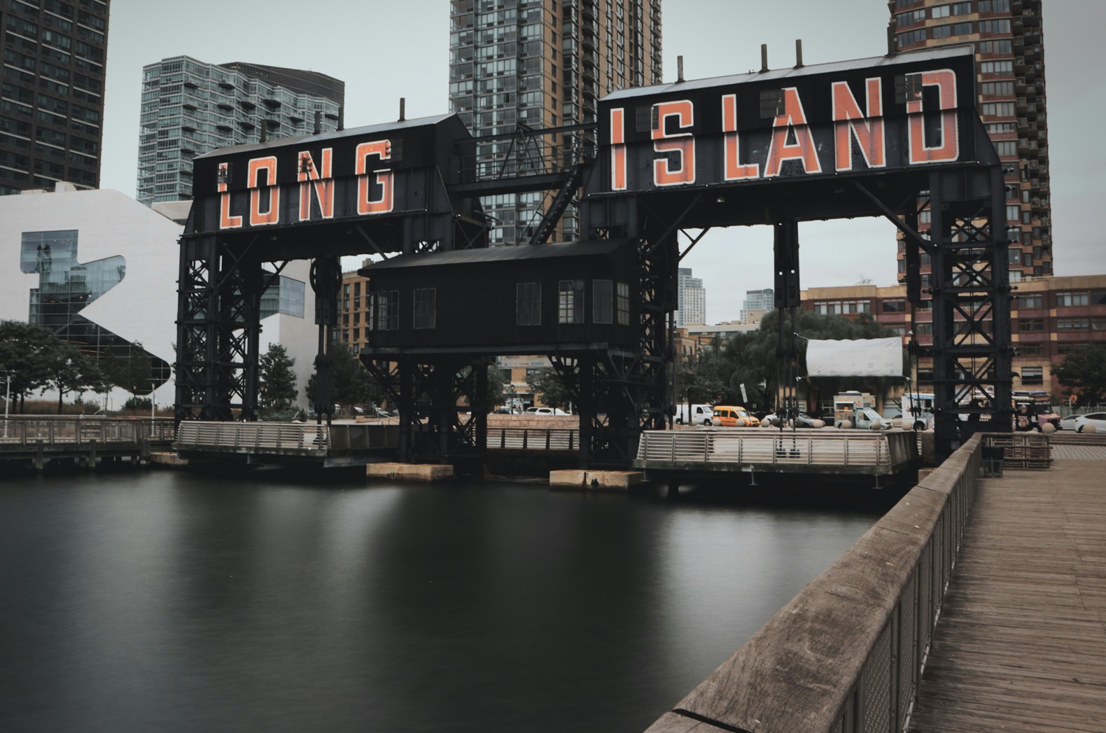 Long Island photo by Hongtao Cai on Unsplash